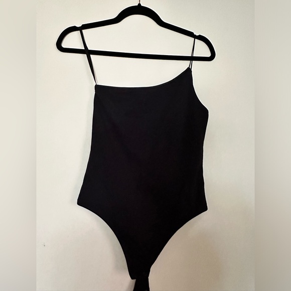 Babaton one shoulder black bodysuit size M - Picture 2 of 3